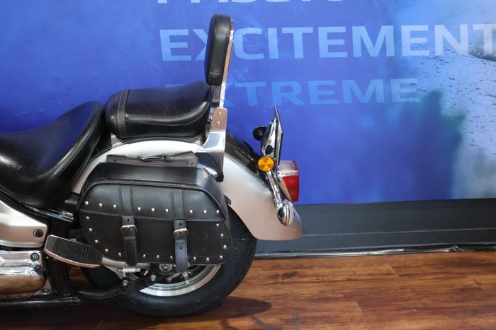 2006 Yamaha XVS1100 V-STAR CUSTOM Silver