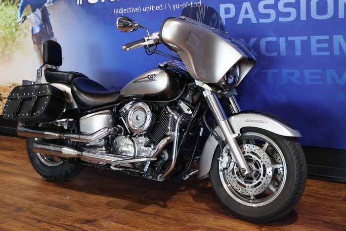 2006 Yamaha XVS1100 V-STAR CUSTOM Silver