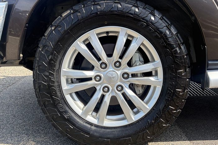 2016 Mitsubishi Pajero GLX