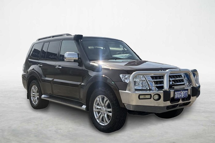 2016 Mitsubishi Pajero