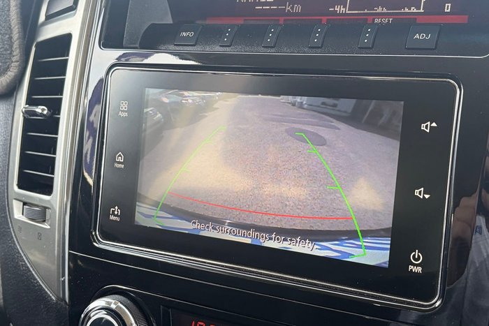 2016 Mitsubishi Pajero GLX