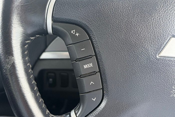 2016 Mitsubishi Pajero GLX