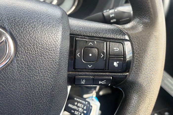 2021 Toyota Hilux SR
