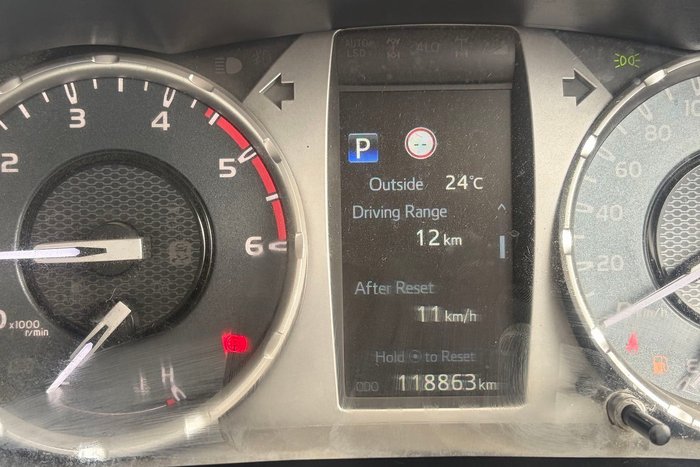 2021 Toyota Hilux SR