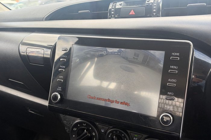 2021 Toyota Hilux SR