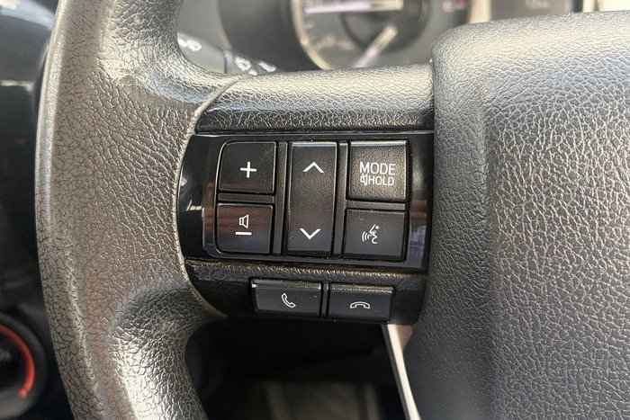 2021 Toyota Hilux SR