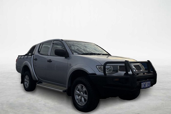 2013 Mitsubishi Triton