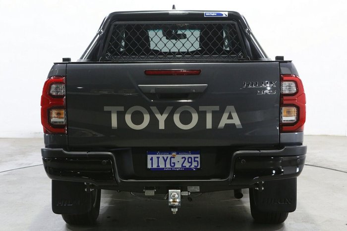 2024 Toyota Hilux SR5