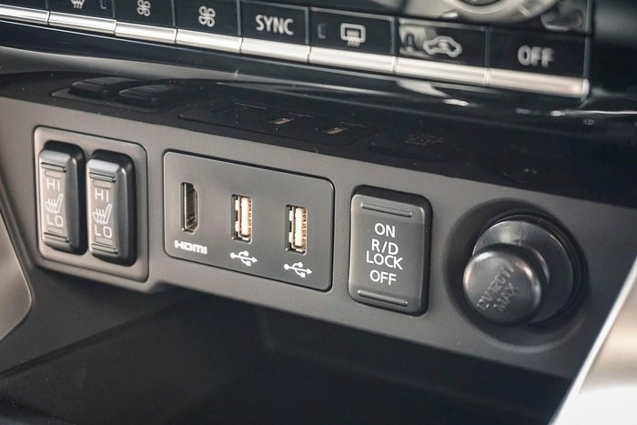 2025 Mitsubishi Pajero Sport Exceed