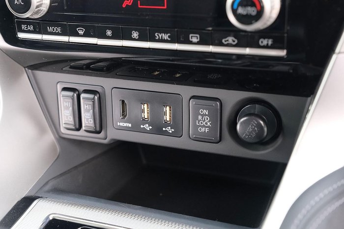 2025 Mitsubishi Pajero Sport Exceed