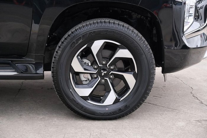 2025 Mitsubishi Pajero Sport Exceed