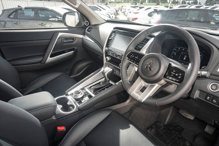 2025 Mitsubishi Pajero Sport Exceed