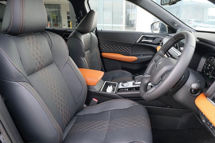 2025 Mitsubishi Outlander PHEV Exceed Tourer