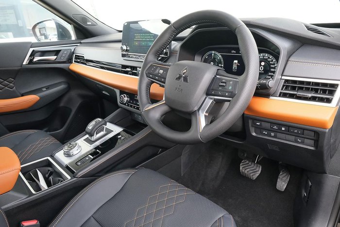 2025 Mitsubishi Outlander