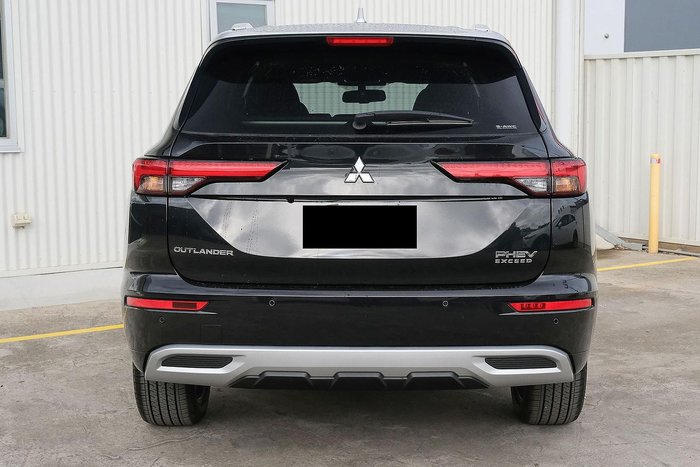 2025 Mitsubishi Outlander PHEV Exceed Tourer