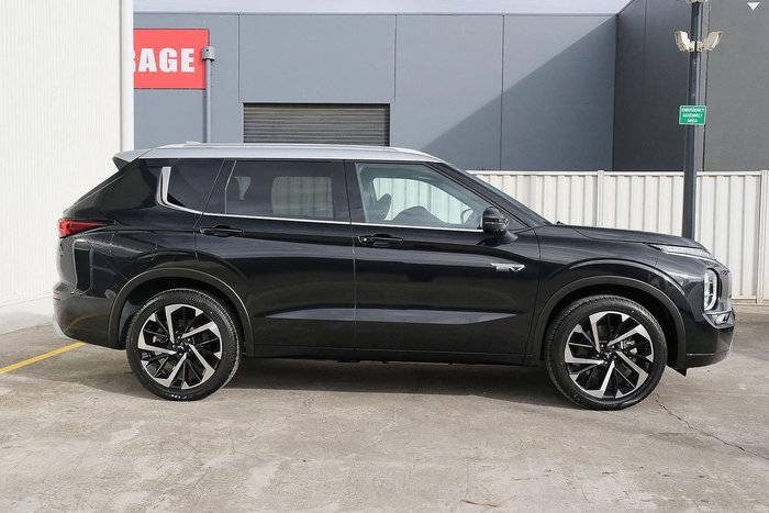 2025 Mitsubishi Outlander PHEV Exceed Tourer