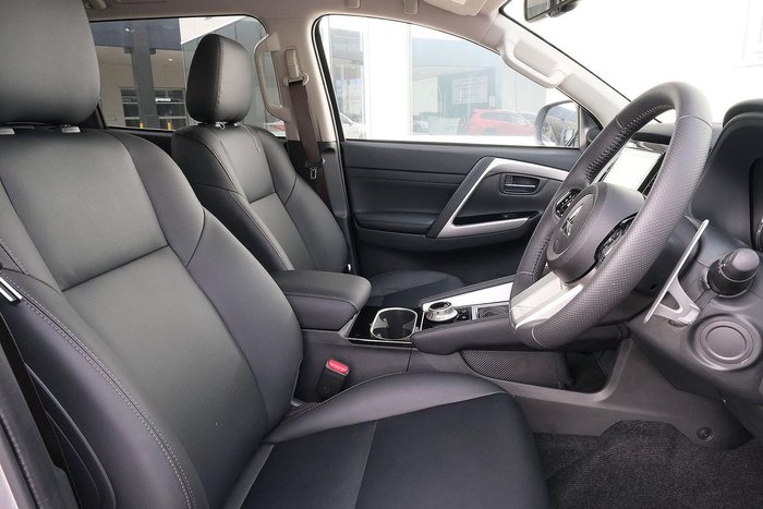2025 Mitsubishi Pajero Sport GLS