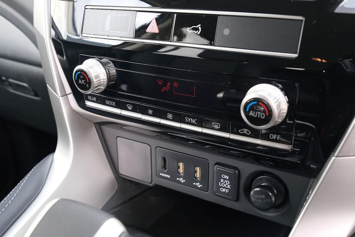2025 Mitsubishi Pajero Sport GLS