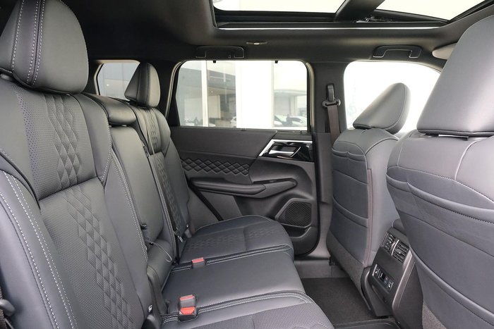 2025 Mitsubishi Outlander PHEV GSR