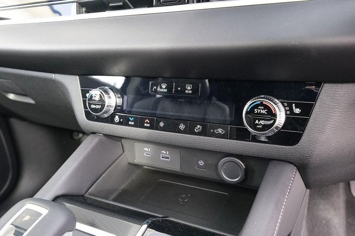 2025 Mitsubishi Outlander PHEV GSR