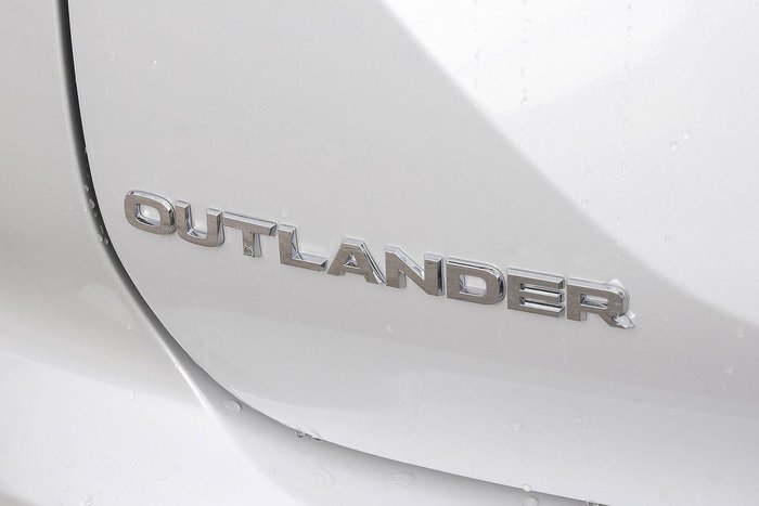 2025 Mitsubishi Outlander PHEV Exceed Tourer