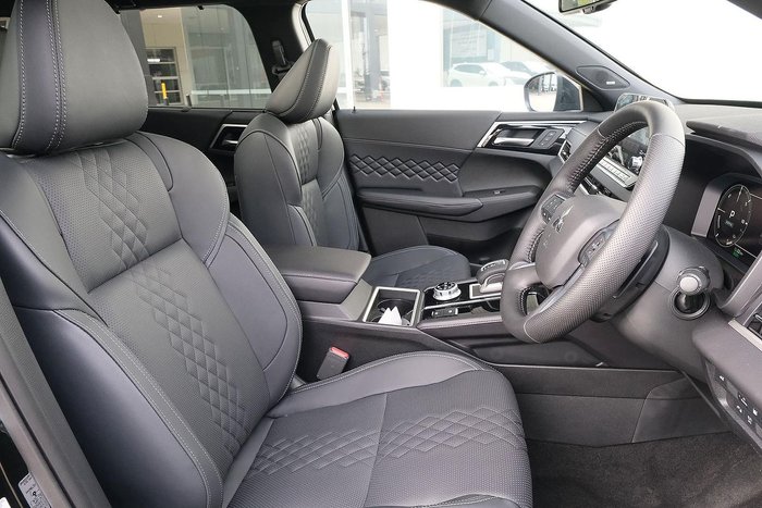 2025 Mitsubishi Outlander PHEV GSR