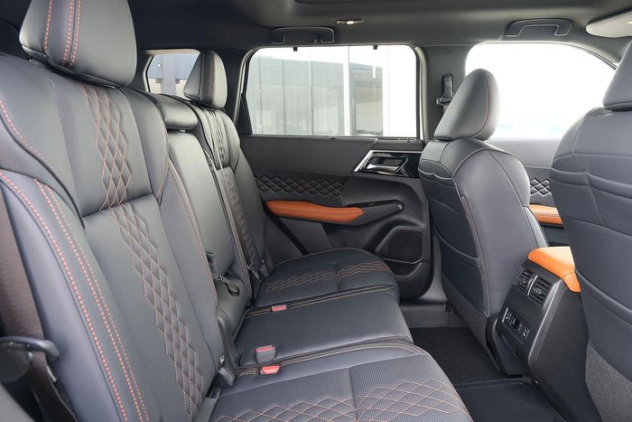 2025 Mitsubishi Outlander PHEV Exceed Tourer