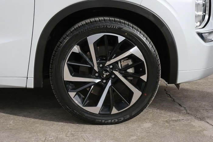2025 Mitsubishi Outlander PHEV Exceed Tourer