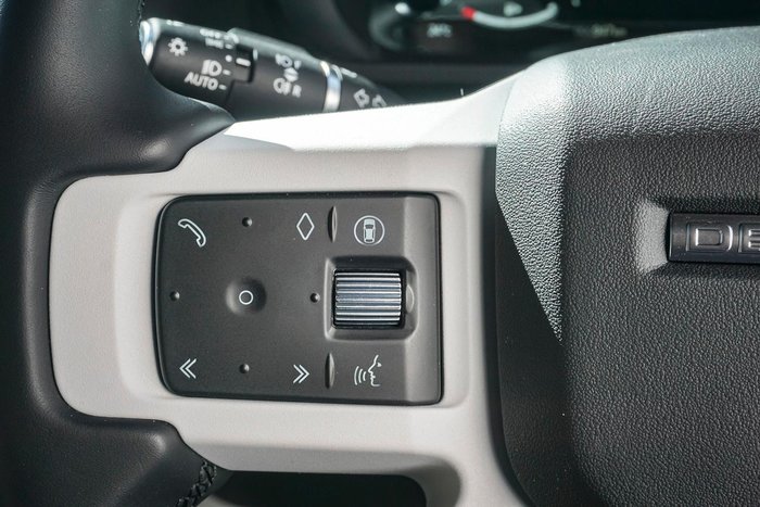 2025 Land Rover Defender 110 P425 X-Dynamic HSE