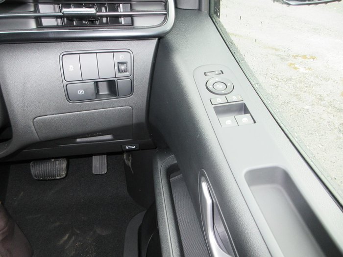 2026 Hyundai STARIA LOAD