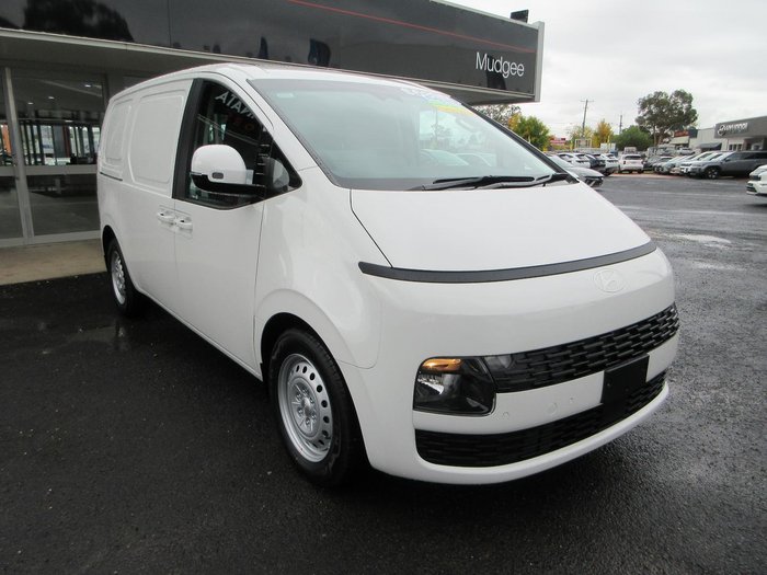 2026 Hyundai STARIA LOAD