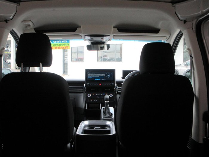 2026 Hyundai STARIA LOAD