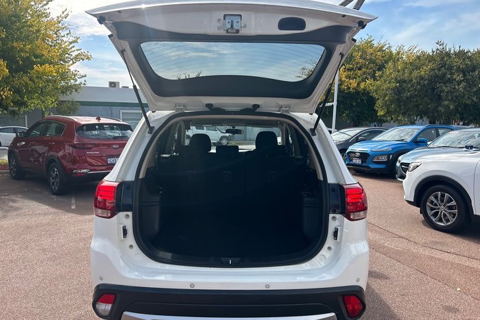 2016 Mitsubishi Outlander LS