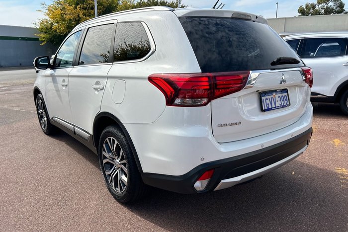 2016 Mitsubishi Outlander LS