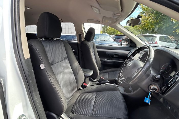 2016 Mitsubishi Outlander LS