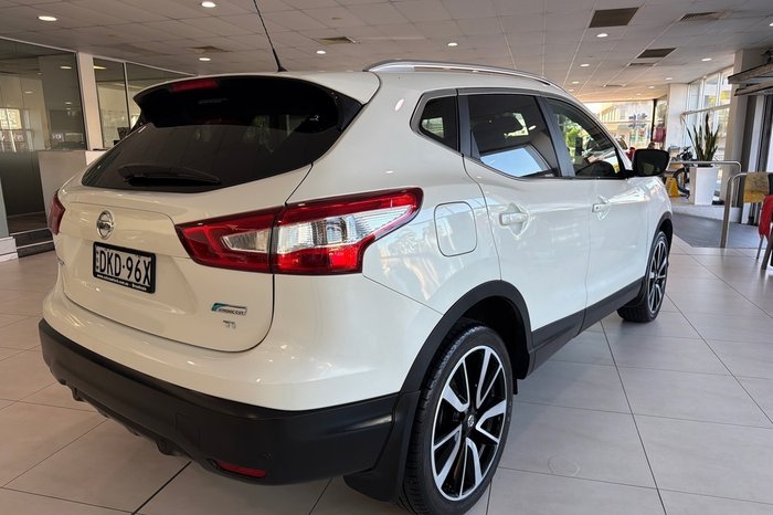2016 Nissan QASHQAI Ti