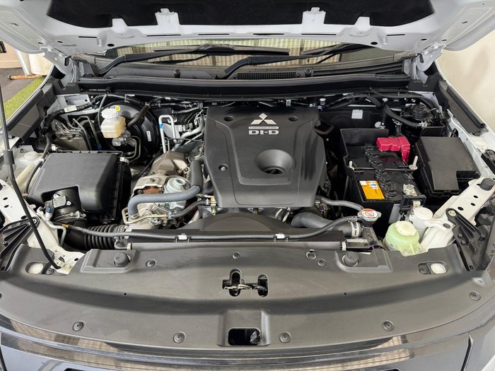 2025 Mitsubishi Pajero Sport GLS