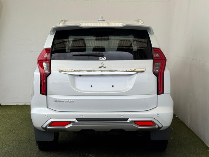 2025 Mitsubishi Pajero Sport GLS