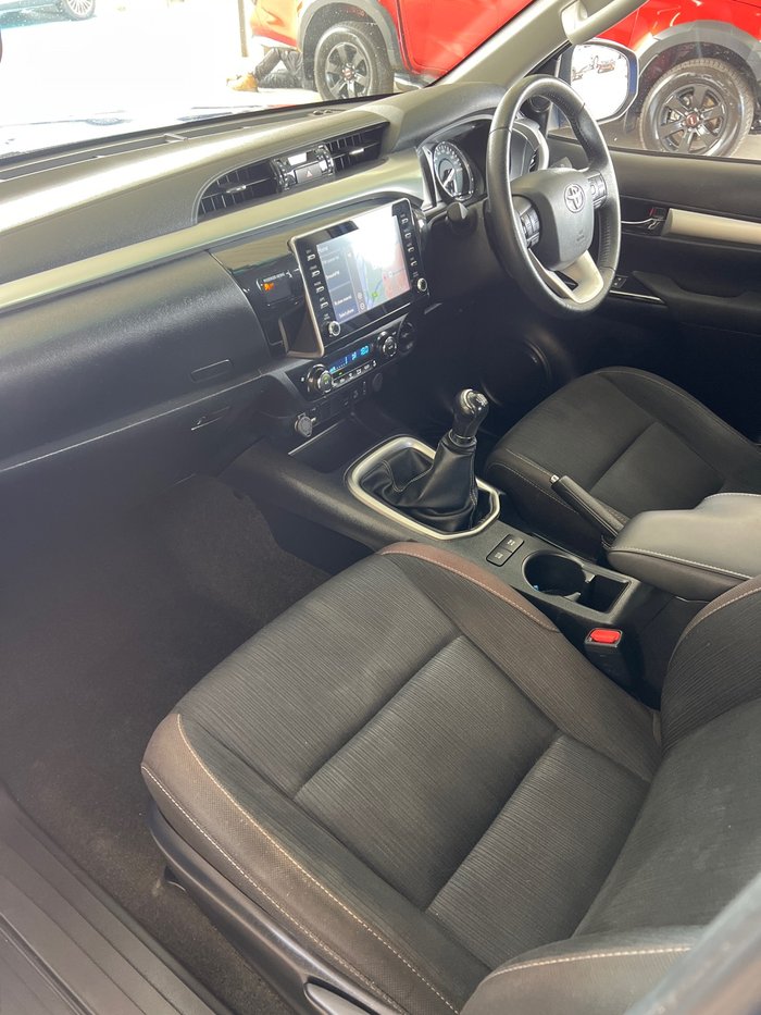 2021 Toyota Hilux SR5