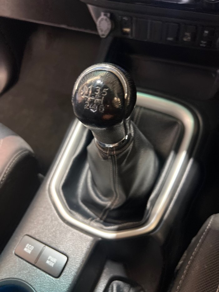 2021 Toyota Hilux SR5