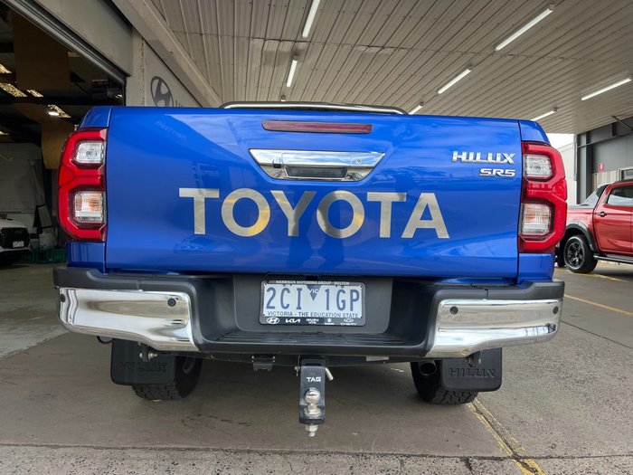 2021 Toyota Hilux SR5