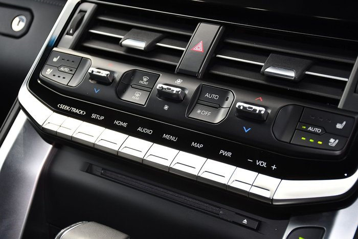 2024 Toyota Landcruiser VX