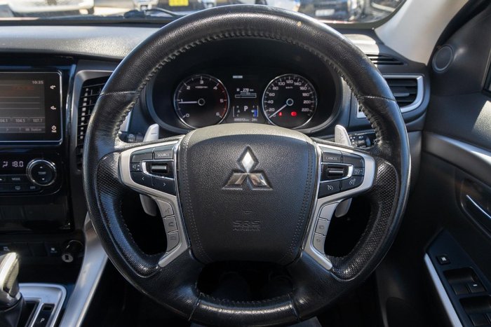 2016 Mitsubishi Pajero Sport GLS