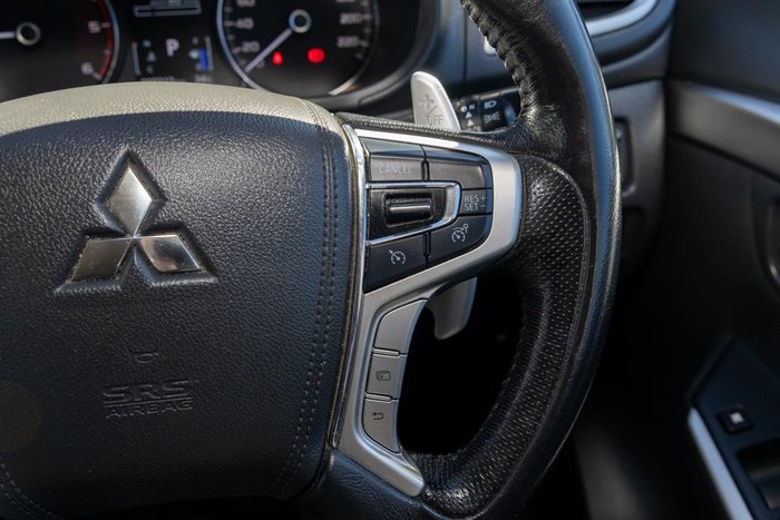 2016 Mitsubishi Pajero Sport GLS