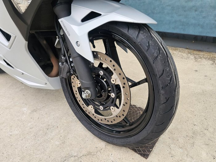 2024 Kawasaki NINJA 500 White