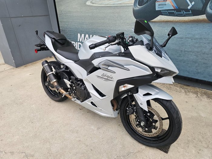 2024 Kawasaki NINJA 500 White