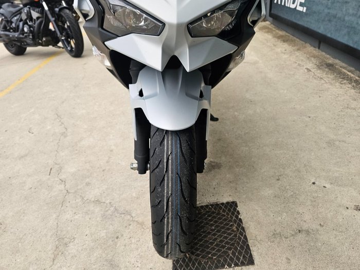 2024 Kawasaki NINJA 500 White