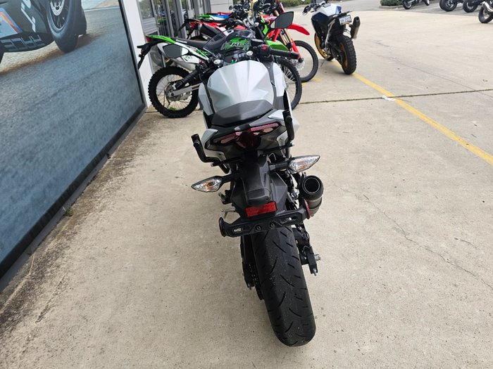 2024 Kawasaki NINJA 500 White