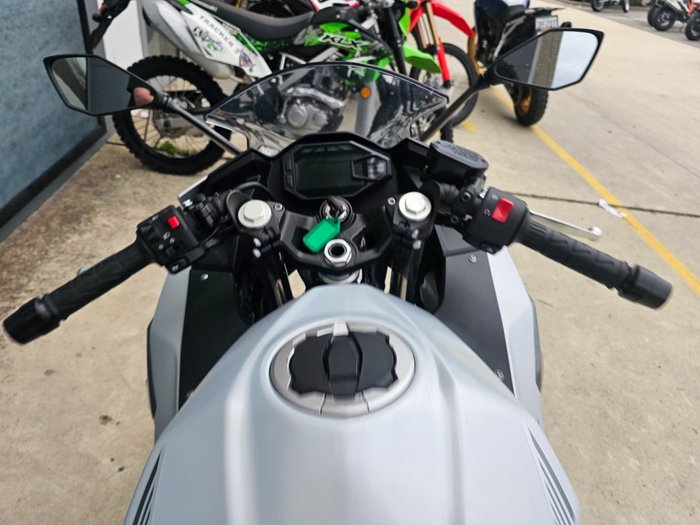2024 Kawasaki NINJA 500 White