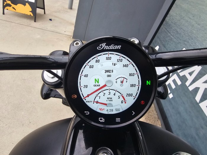 2023 INDIAN CHIEF DARK HORSE Black